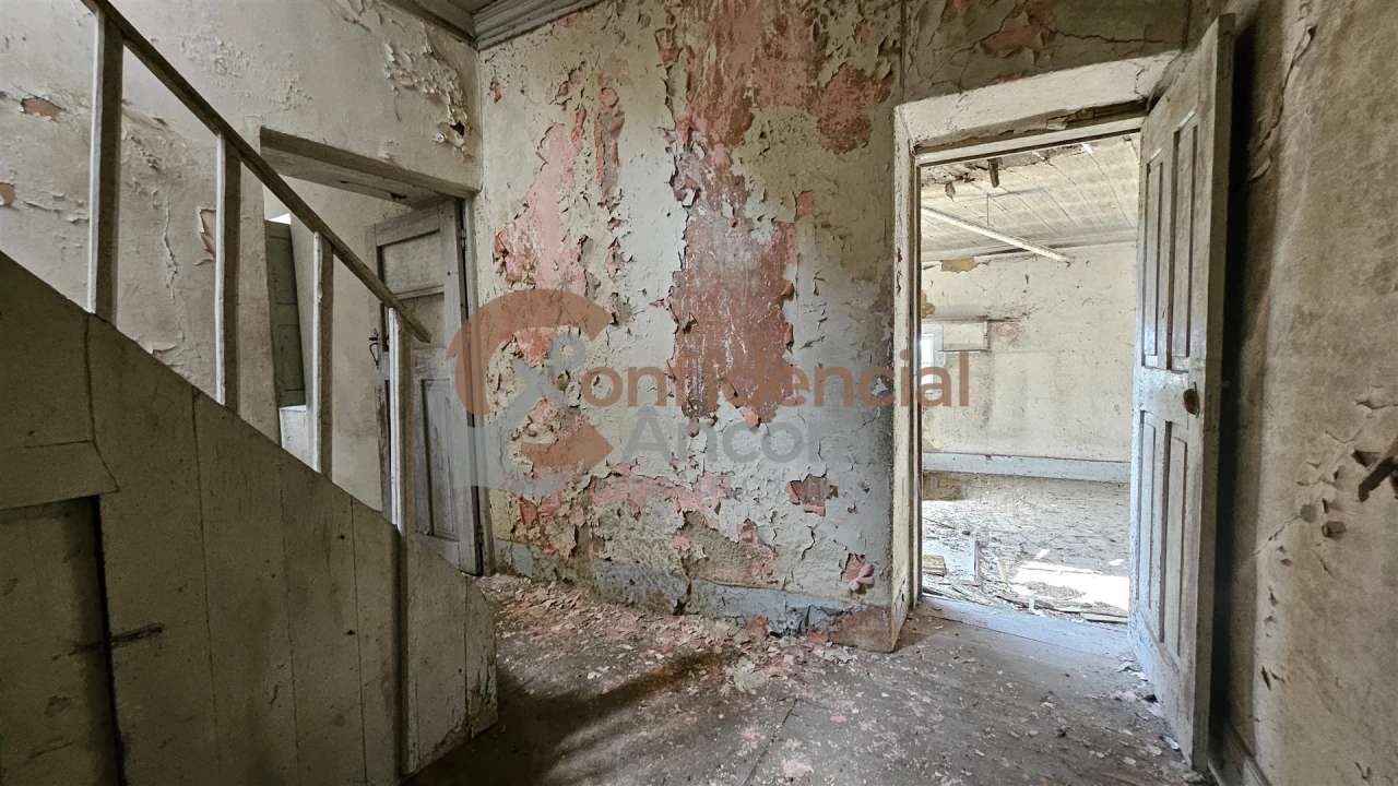 Moradia T5 para Venda em Nespereira Foto 7