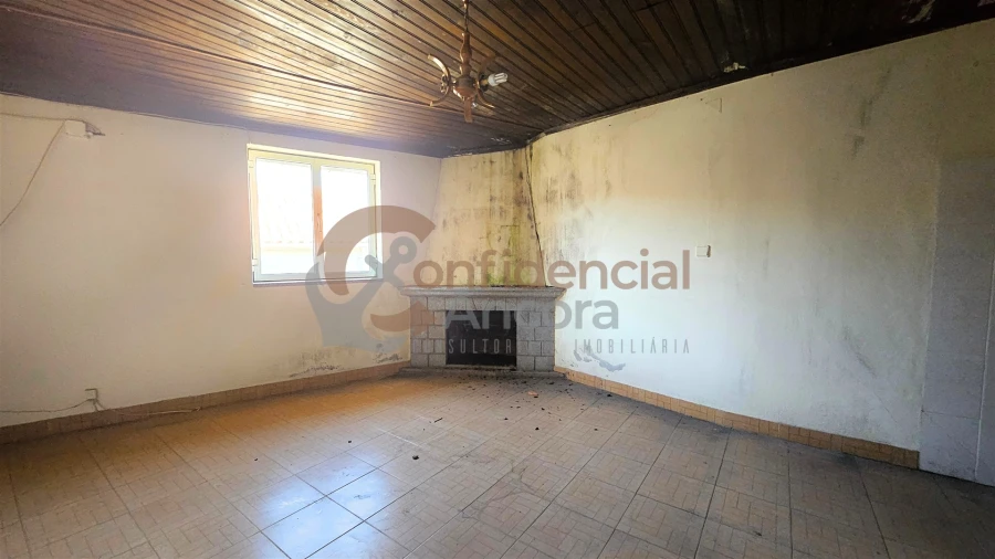 Moradia T2 para Venda em Nespereira Foto 3