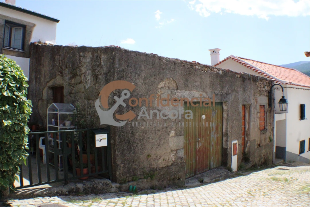 Moradia T0 para Venda em Gouveia (São Pedro e São Julião) Foto 7