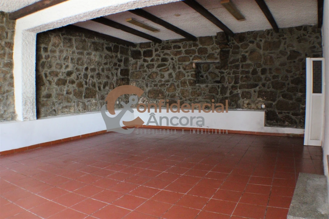 Escritório para Venda em Gouveia (São Pedro e São Julião) Foto 7