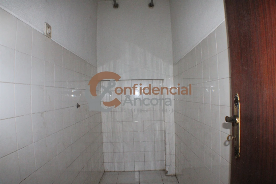 Escritório para Venda em Gouveia (São Pedro e São Julião) Foto 8