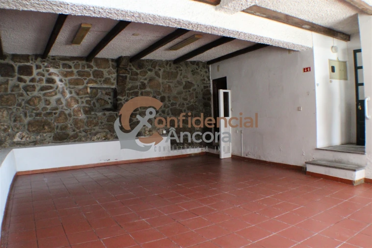 Escritório para Venda em Gouveia (São Pedro e São Julião) Foto 4