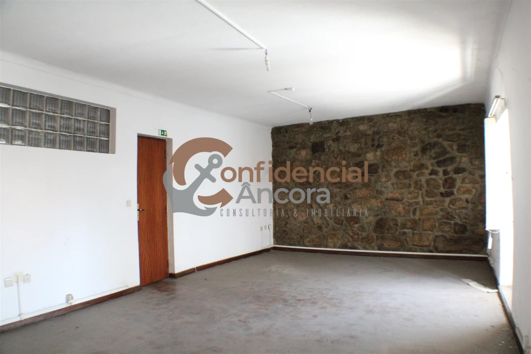 Escritório para Venda em Gouveia (São Pedro e São Julião) Foto 13