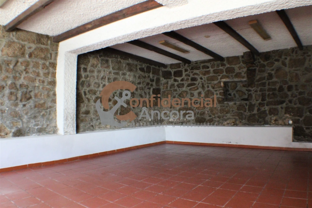 Escritório para Venda em Gouveia (São Pedro e São Julião) Foto 3