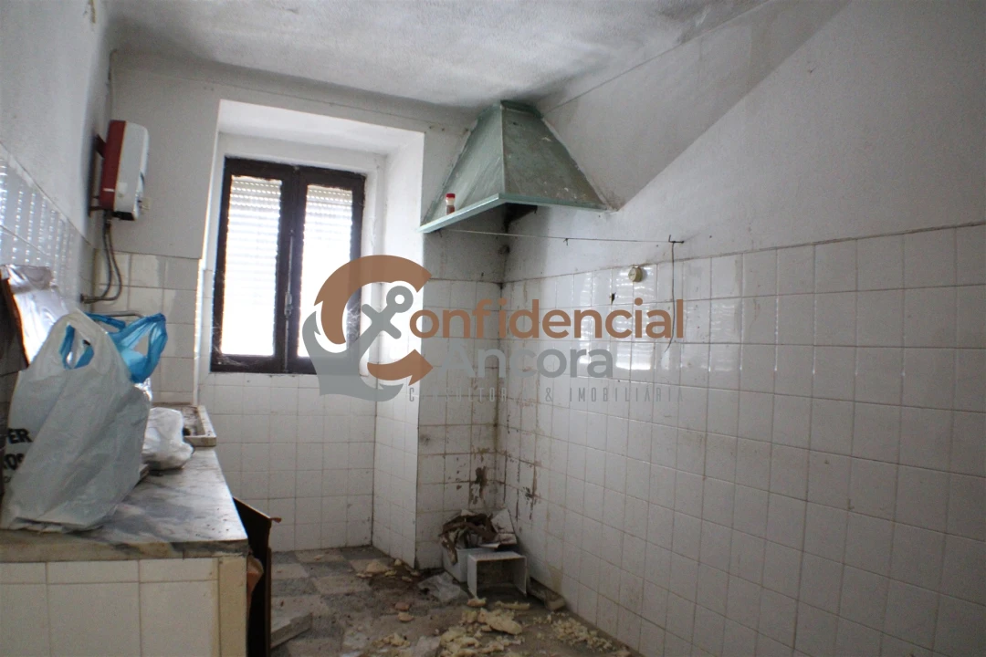 Prédio para Venda em Gouveia (São Pedro e São Julião) Foto 7