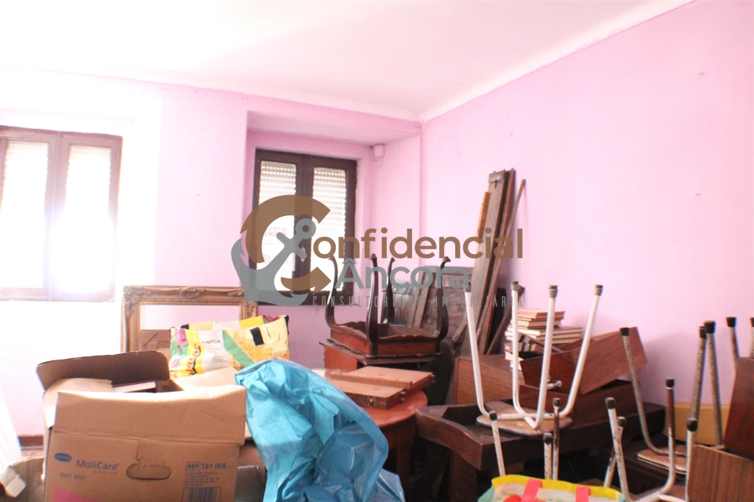 Prédio para Venda em Gouveia (São Pedro e São Julião) Foto 8