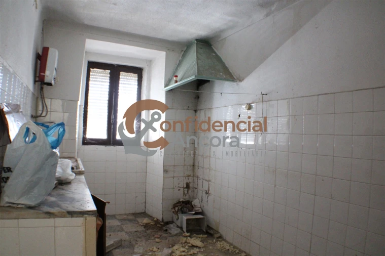 Prédio para Venda em Gouveia (São Pedro e São Julião) Foto 7