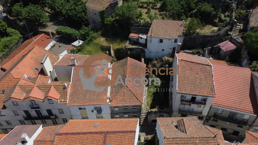 Prédio para Venda em Gouveia (São Pedro e São Julião) Foto 1