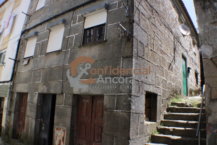 Prédio para Venda em Gouveia (São Pedro e São Julião) Foto 3