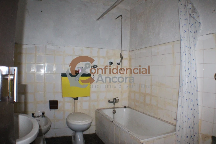 Prédio para Venda em Gouveia (São Pedro e São Julião) Foto 9