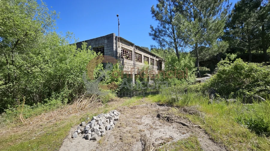 Quinta T0 para Venda em Gouveia (São Pedro e São Julião)
