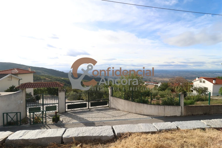 Terreno para Venda em Folgosinho Foto 12