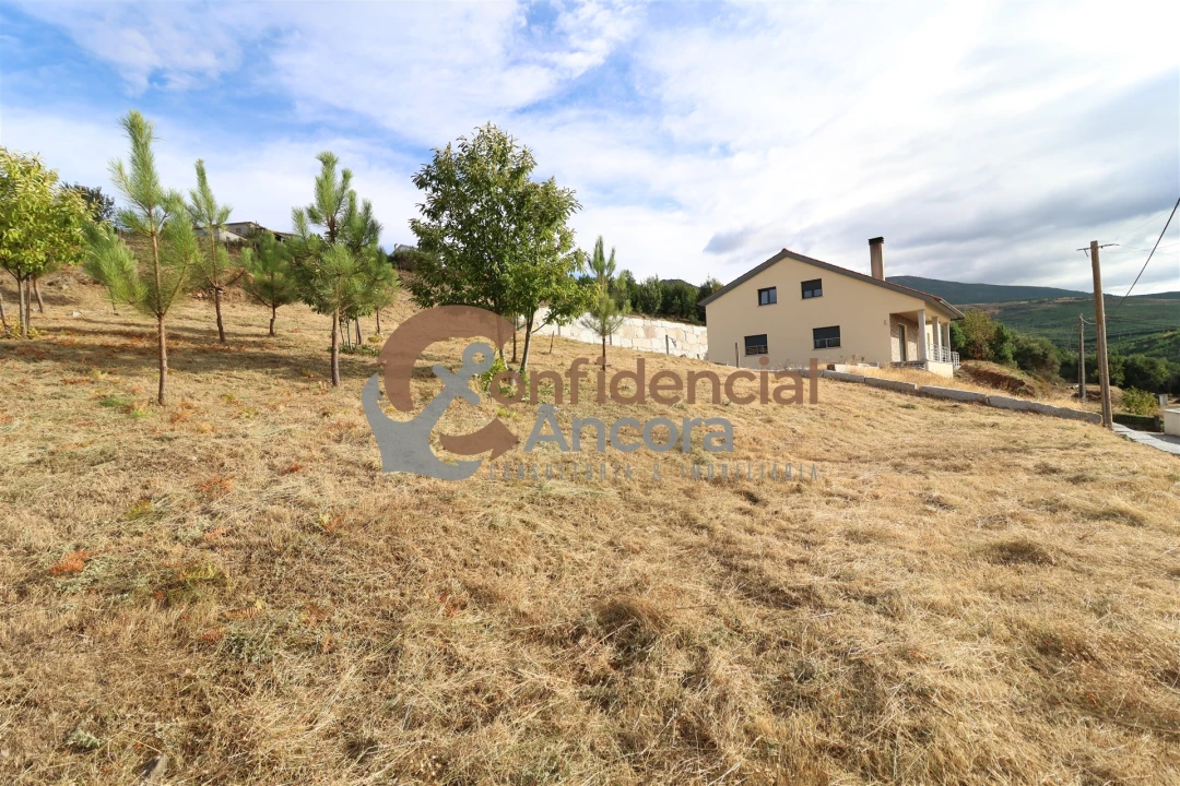 Terreno para Venda em Folgosinho Foto 10