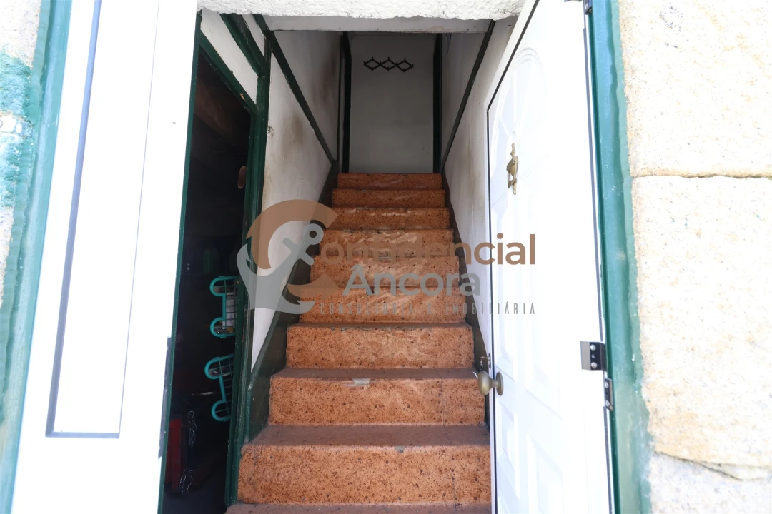 Moradia T3 para Venda em Santa Marinha e São Martinho Foto 14