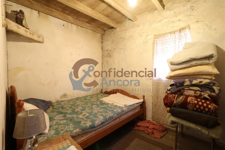 Moradia T3 para Venda em Santa Marinha e São Martinho Foto 10