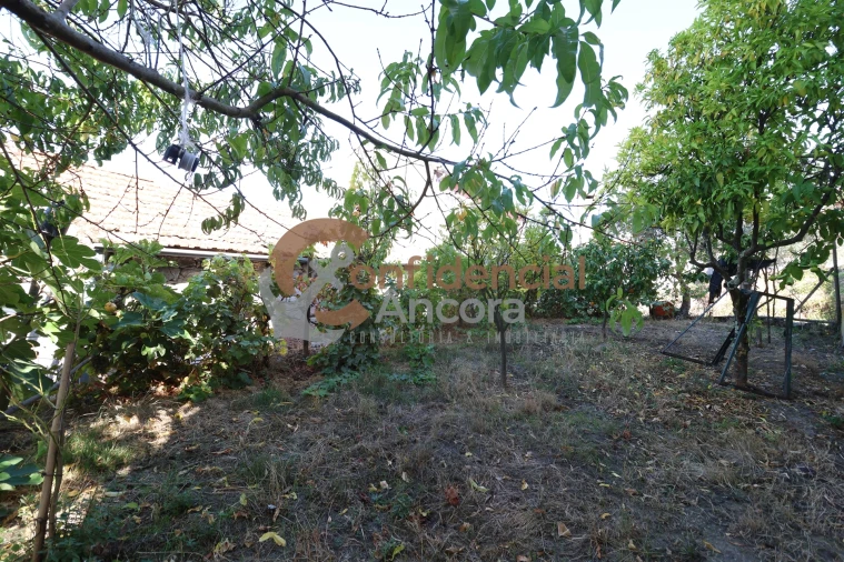 Moradia T3 para Venda em Santa Marinha e São Martinho Foto 19