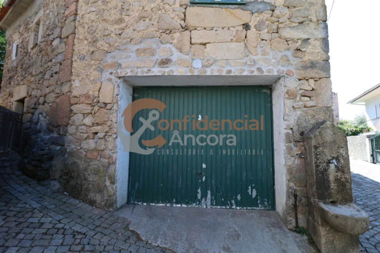 Moradia T3 para Venda em Santa Marinha e São Martinho Foto 16