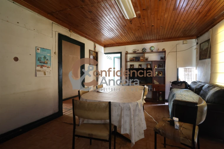 Moradia T3 para Venda em Santa Marinha e São Martinho Foto 4