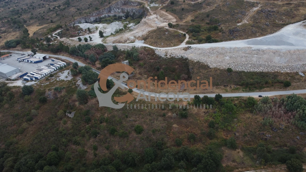 Terreno para Venda em Vila Franca da Serra Foto 18