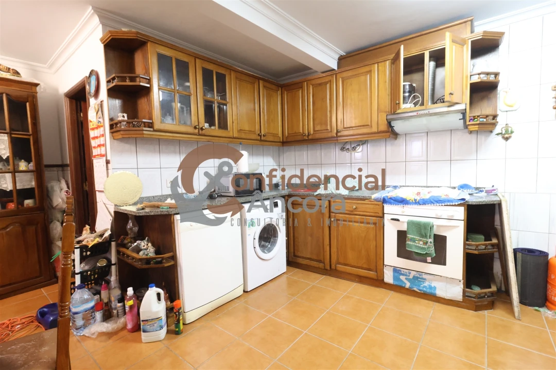 Moradia T4 para Venda em Gouveia (São Pedro e São Julião) Foto 2