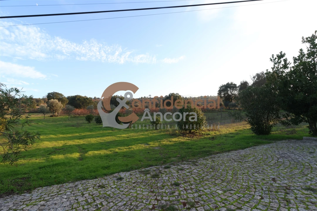 Quinta T1 para Venda em Juncais, Vila Ruiva e Vila Soeiro do Chão Foto 2