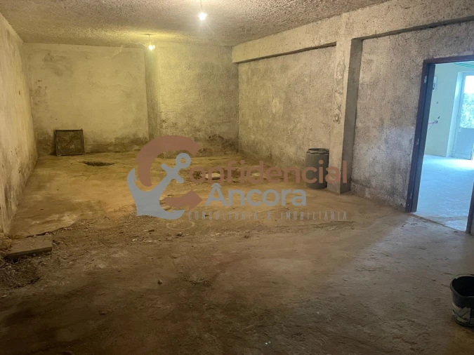 Loja para Arrendamento em Gouveia (São Pedro e São Julião) Foto 3