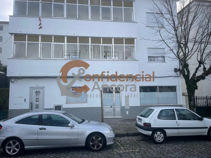 Loja para Arrendamento em Gouveia (São Pedro e São Julião)