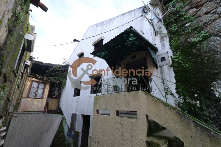 Moradia T2 para Venda em São Paio Foto 1