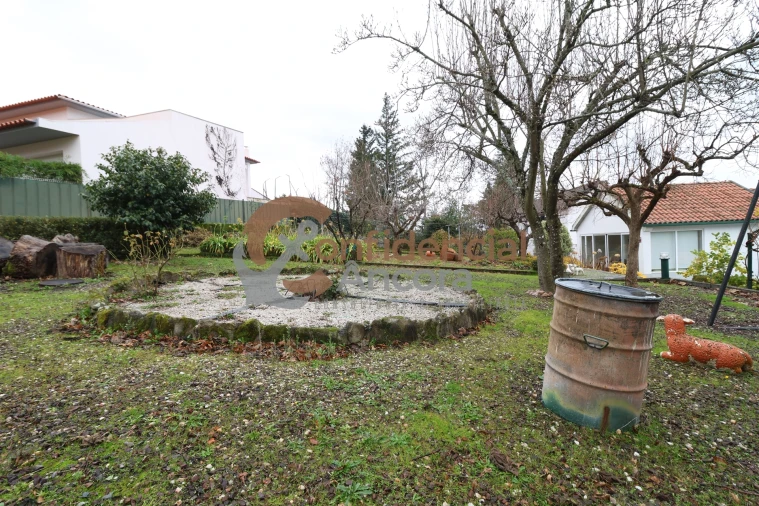 Moradia T6 para Venda em Gouveia (São Pedro e São Julião) Foto 45