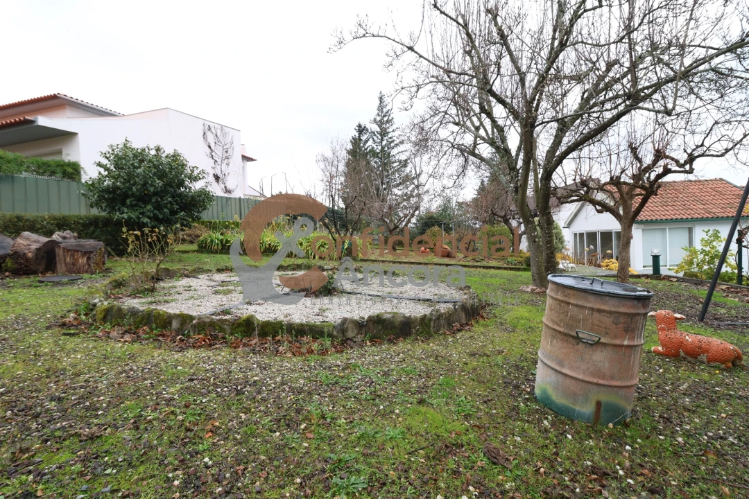 Moradia T6 para Venda em Gouveia (São Pedro e São Julião) Foto 45