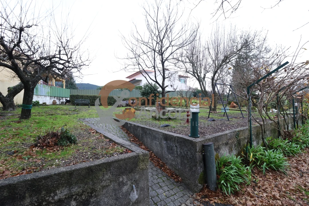 Moradia T6 para Venda em Gouveia (São Pedro e São Julião) Foto 43