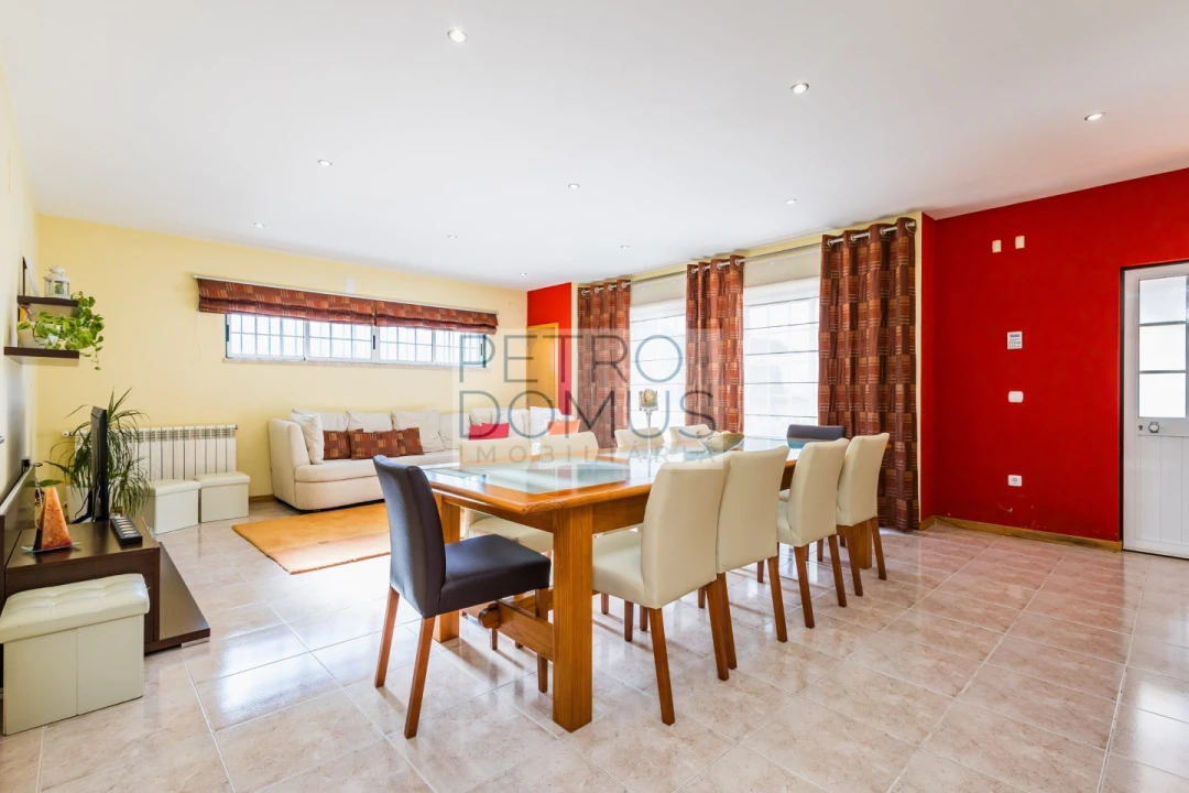 Moradia T4 para Venda em Maceira Foto 4