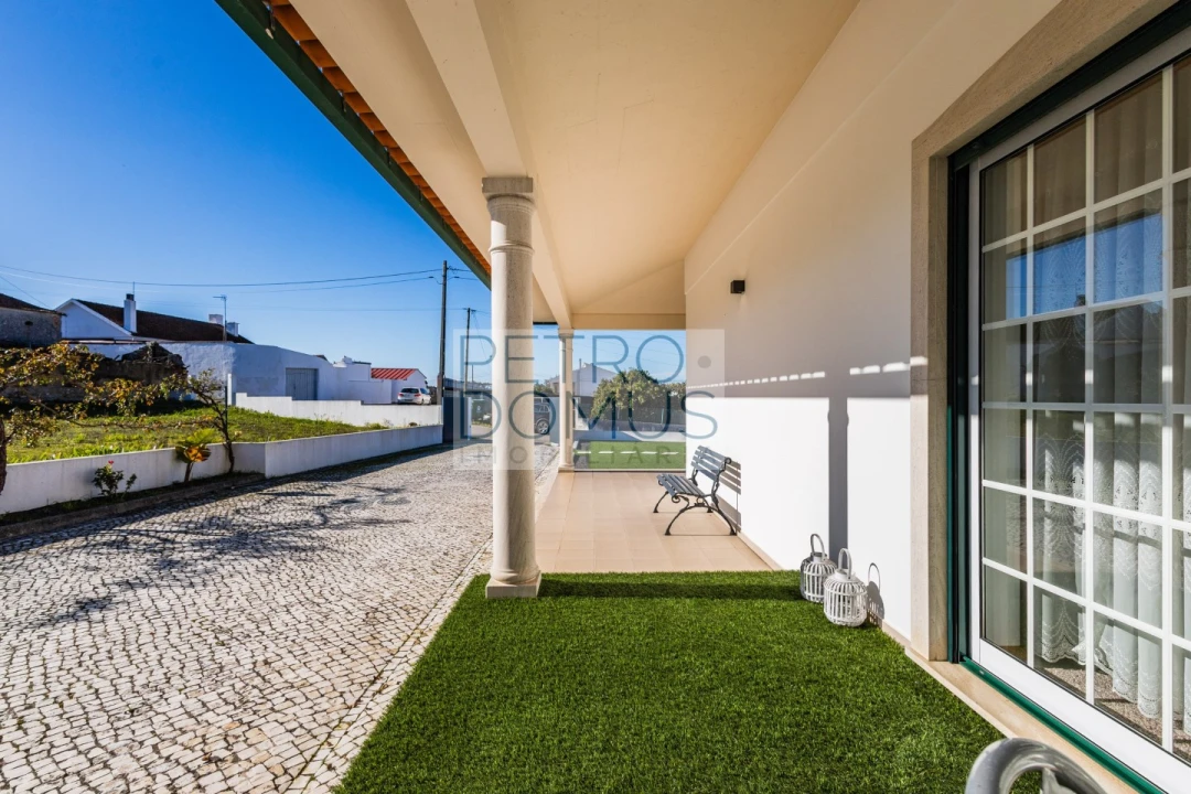 Moradia T4 para Venda em Maceira Foto 38