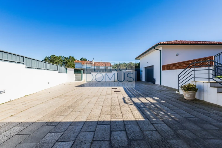 Moradia T4 para Venda em Maceira Foto 35