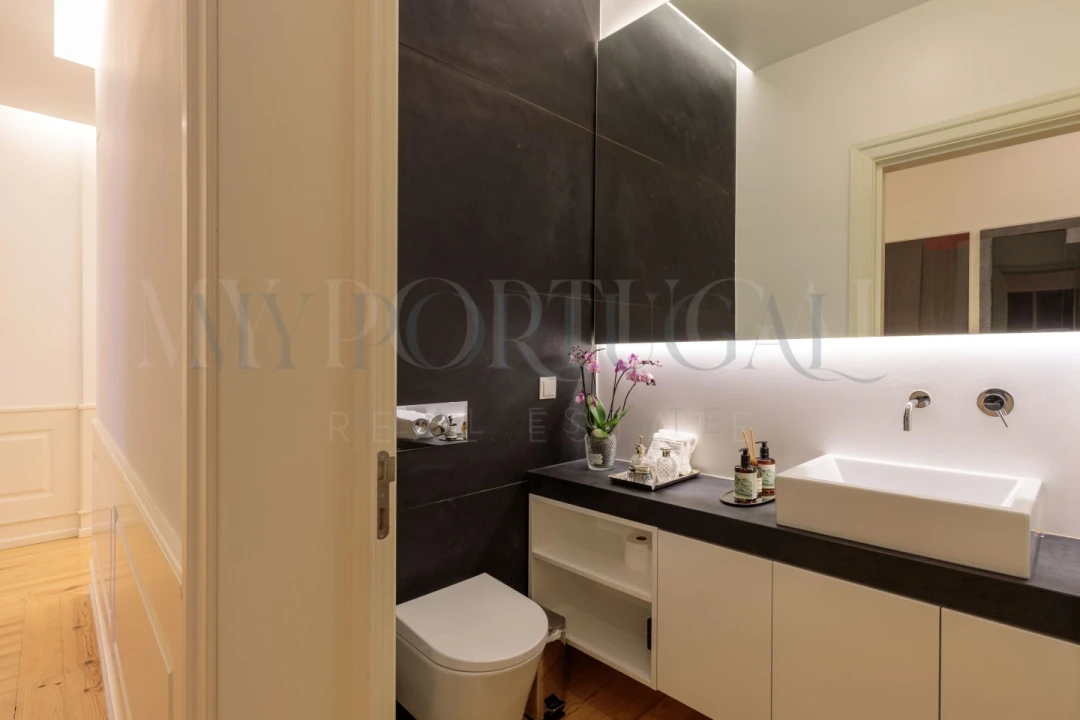 Apartamento T4 para Venda em Santo António Foto 7