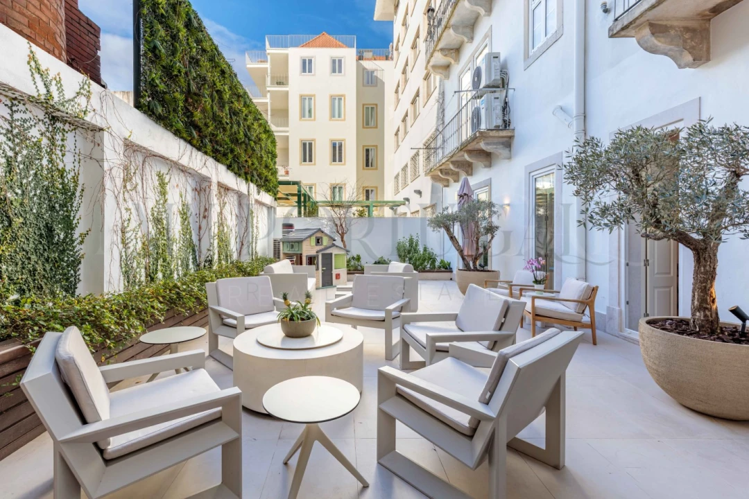 Apartamento T4 para Venda em Santo António Foto 21