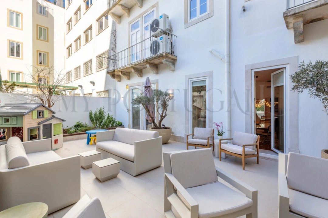 Apartamento T4 para Venda em Santo António Foto 23