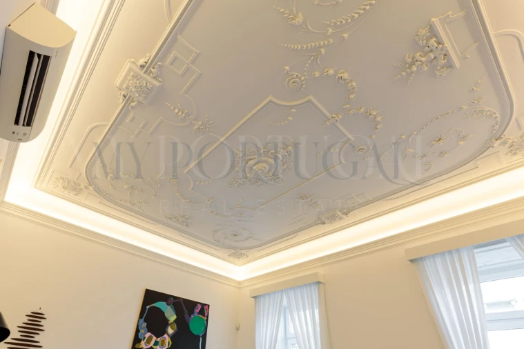 Apartamento T4 para Venda em Santo António Foto 8