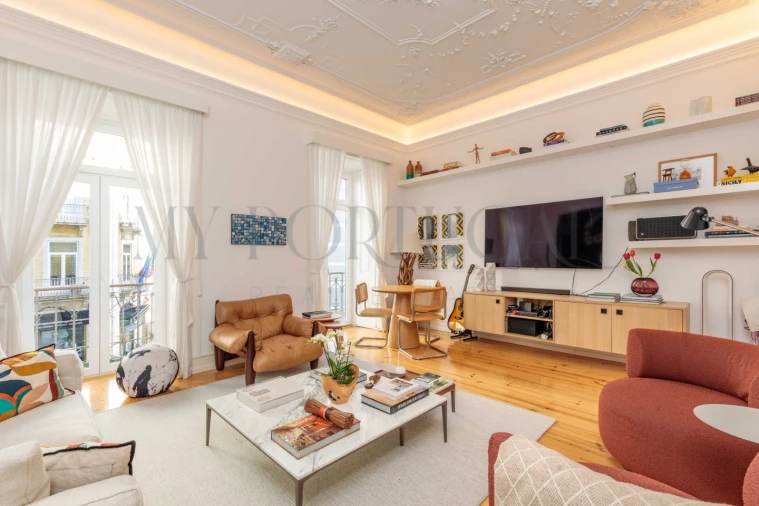 Apartamento T4 para Venda em Santo António Foto 1