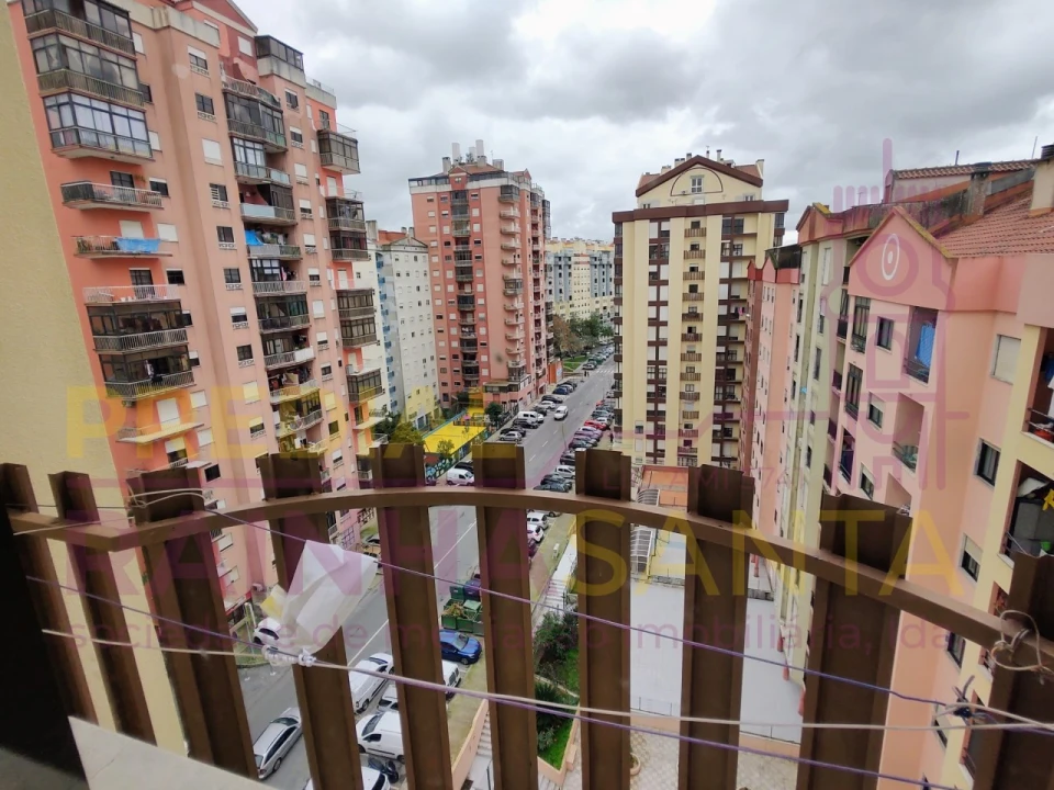 Apartamento T2 para Venda em Algueirão-Mem Martins Foto 17