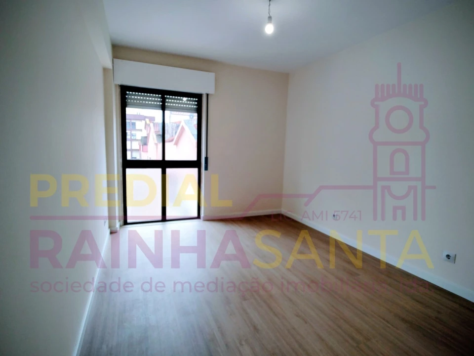 Apartamento T2 para Venda em Algueirão-Mem Martins Foto 11