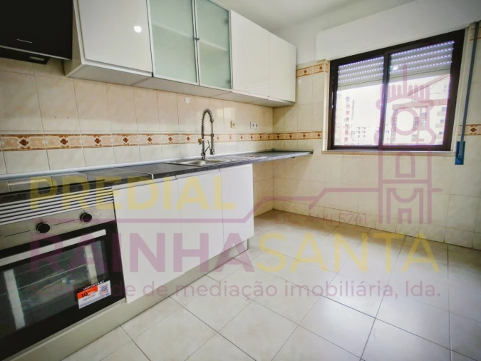 Apartamento T2 para Venda em Algueirão-Mem Martins