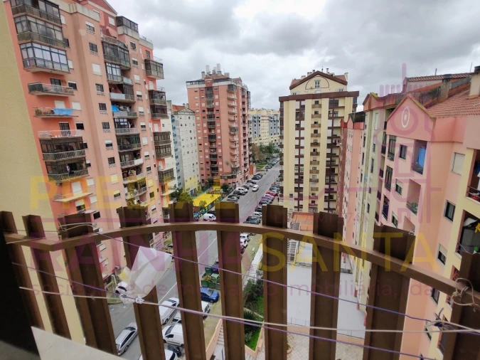 Apartamento T2 para Venda em Algueirão-Mem Martins Foto 17