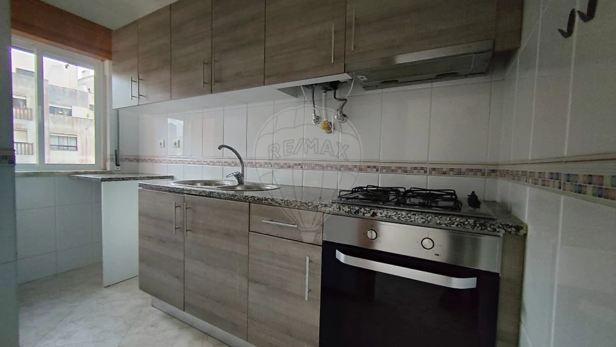 Apartamento T1 para Venda em Rio de Mouro