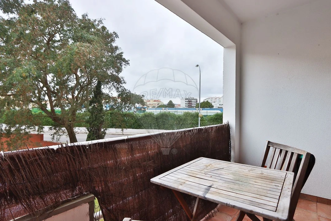 Apartamento T2 para Venda em São Domingos de Rana Foto 5