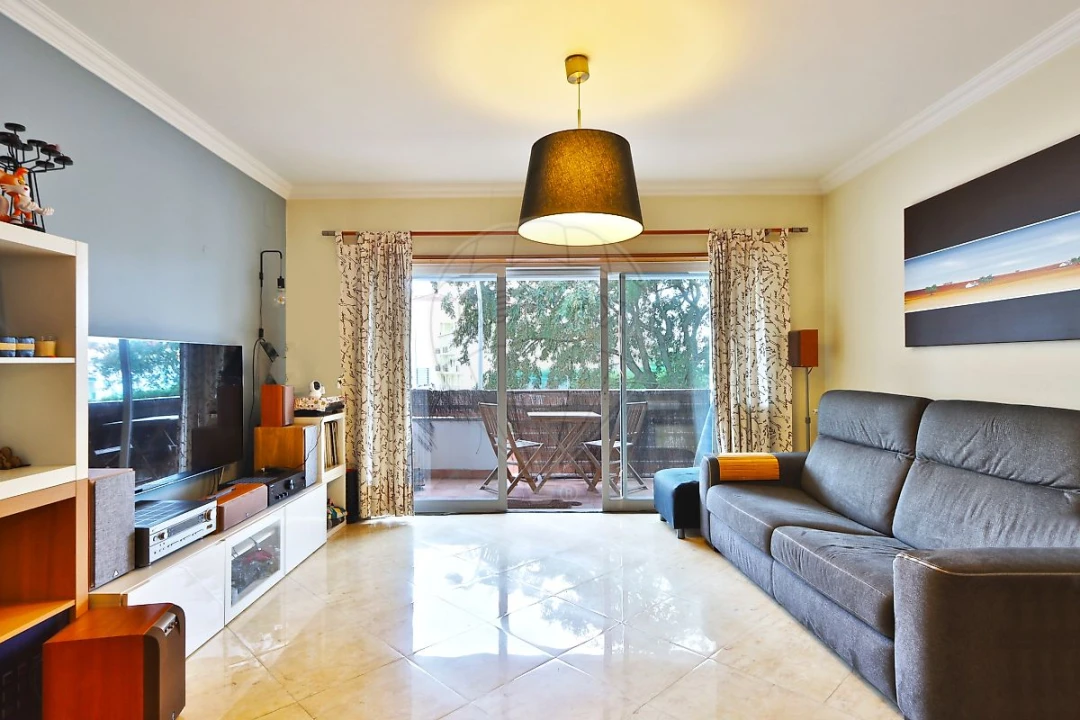 Apartamento T2 para Venda em São Domingos de Rana Foto 1