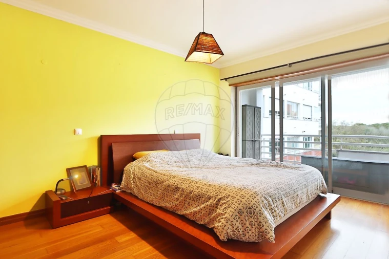 Apartamento T2 para Venda em São Domingos de Rana Foto 11