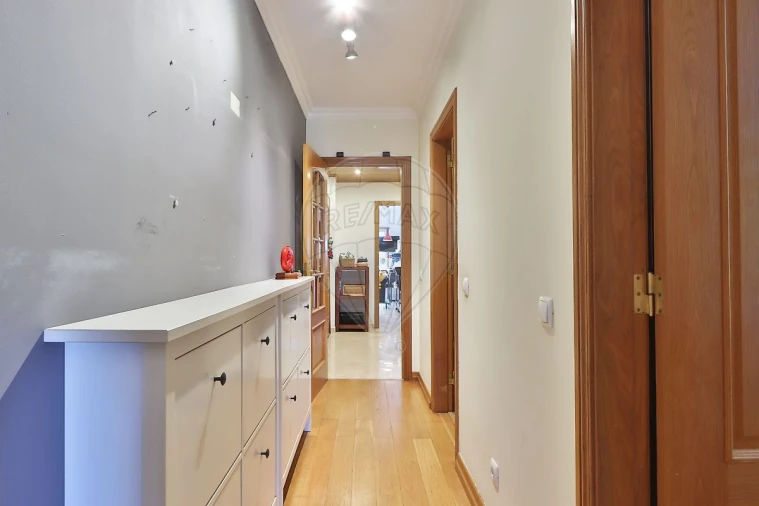 Apartamento T2 para Venda em São Domingos de Rana Foto 16