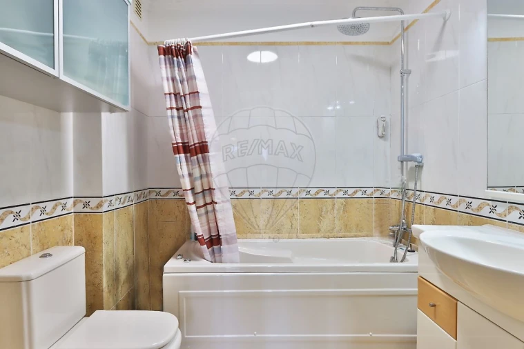 Apartamento T2 para Venda em São Domingos de Rana Foto 14