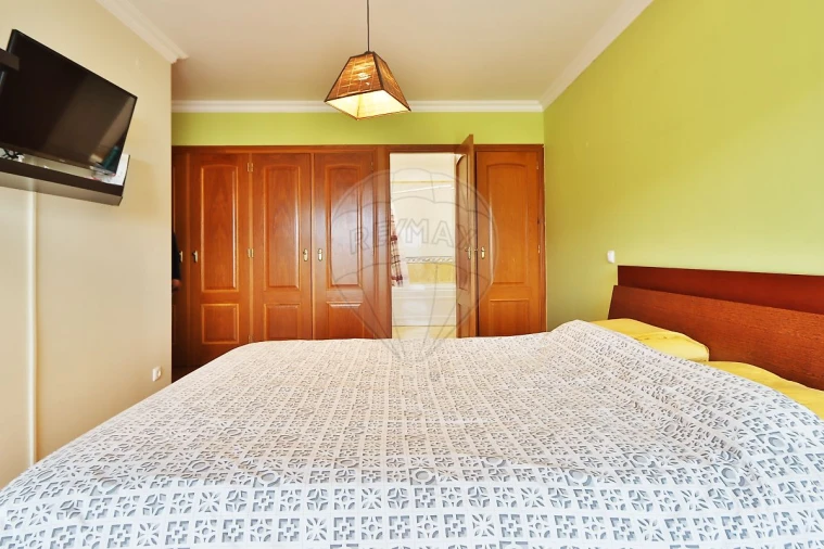 Apartamento T2 para Venda em São Domingos de Rana Foto 13